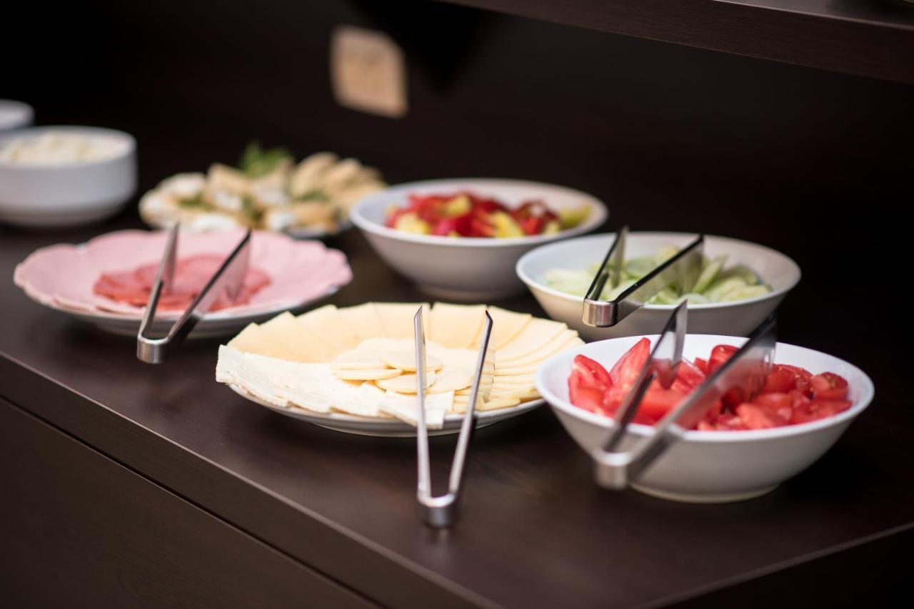 Laguna Hotel 바나조르 외부 사진